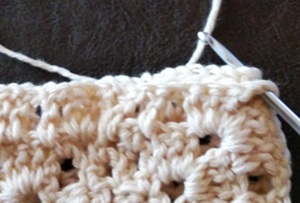 角から引き抜いて編む画像