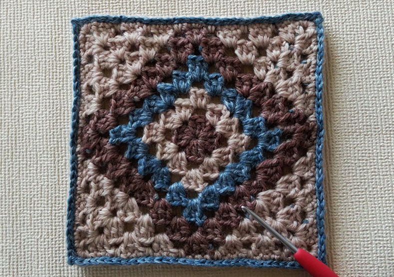 かぎ針グラニーモチーフ編み菱形模様