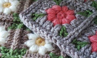 お花のスクエアモチーフの画像