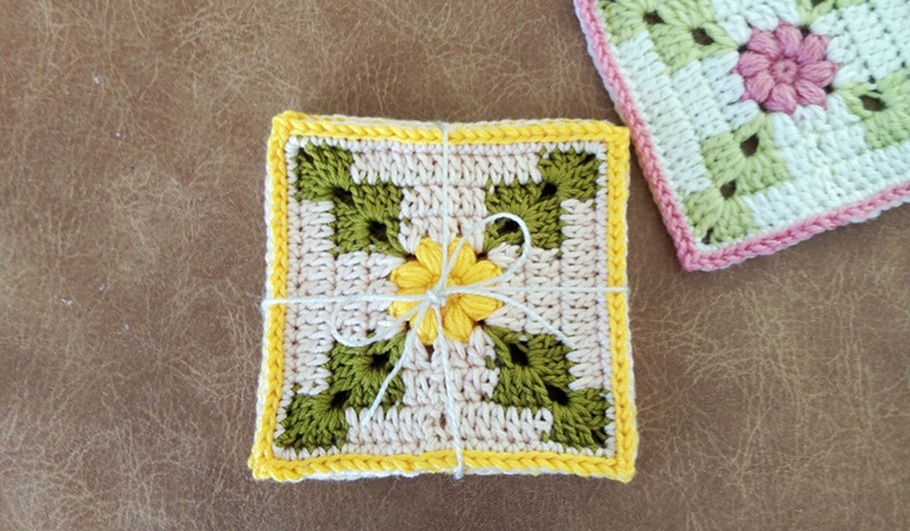花グラニーステッチコースターの編み方