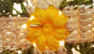 裏から針を出した画像