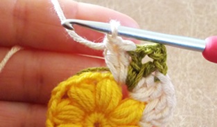 3段目角の編み方画像